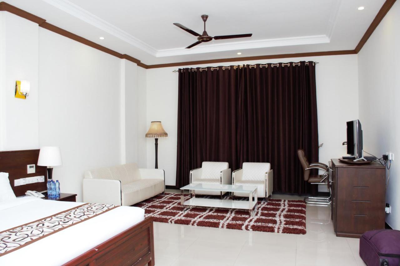 Hotel Blue Sapphire Dar es Salaam Exterior foto